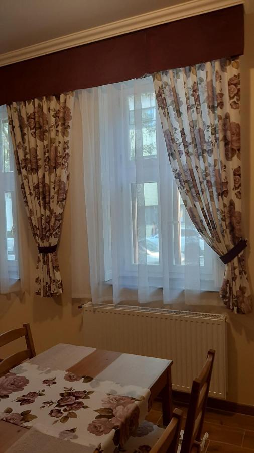 Toscana Apartman Gyula Exterior foto