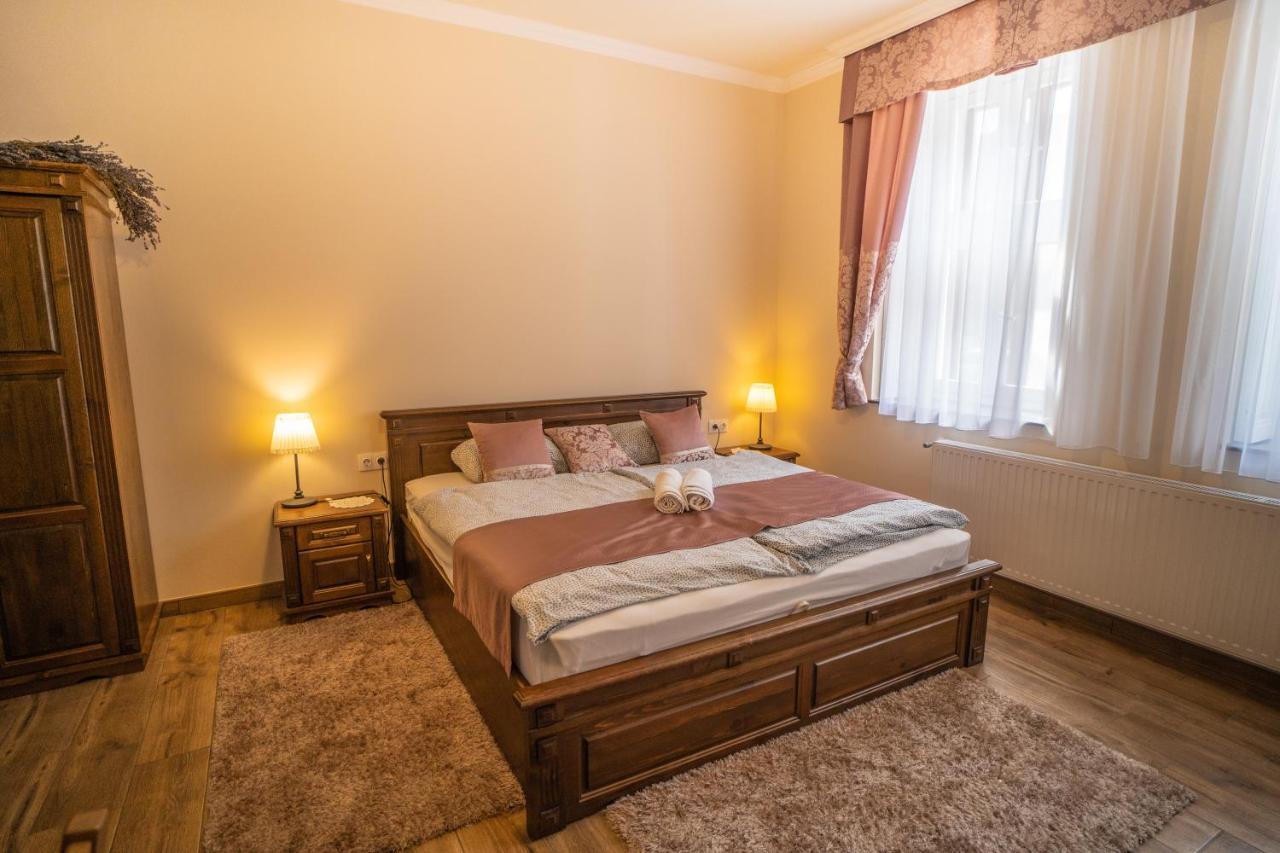 Toscana Apartman Gyula Exterior foto